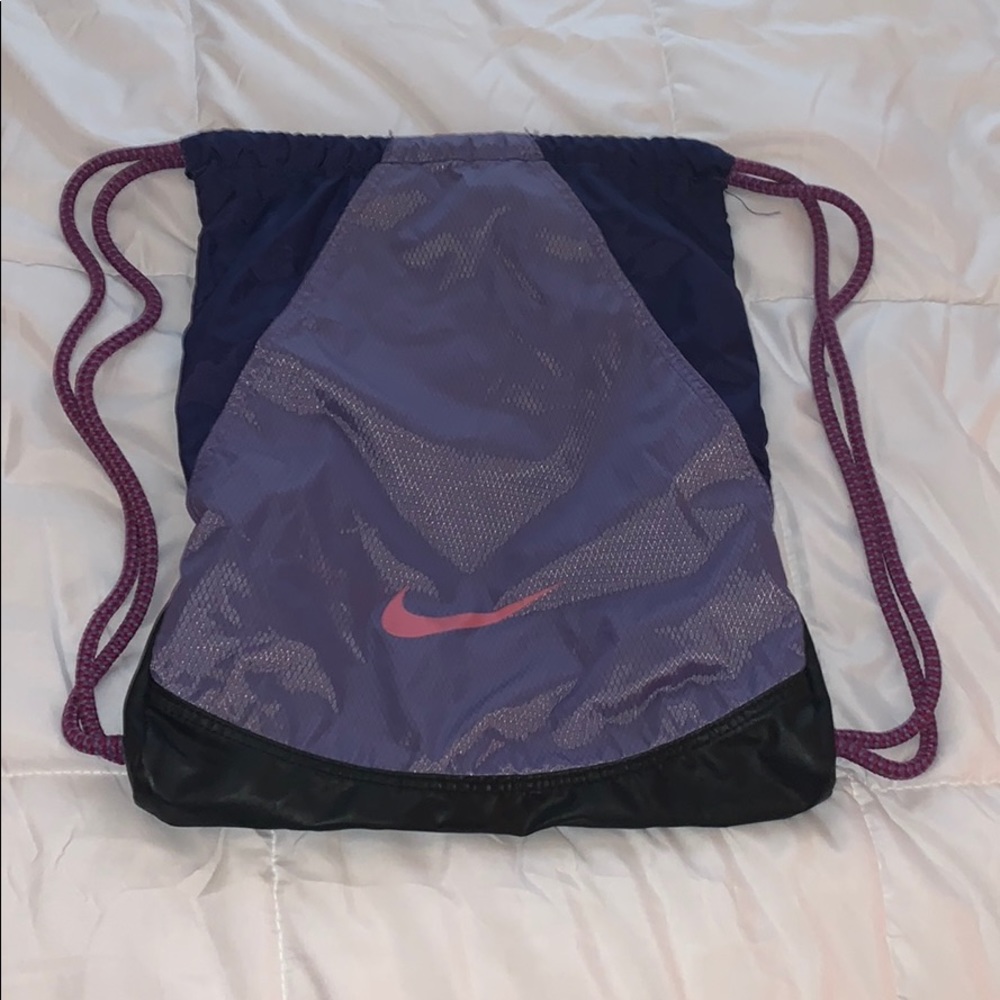 Nike drawstring bag